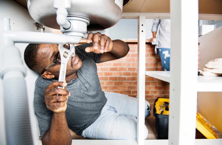 Plumber Jobs in Canada with Free Visa Sponsorship for Immigrants